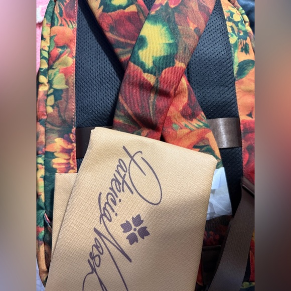 Patricia Nash Vivo Backpack - Picture 10 of 11